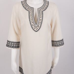 Ark & Co Shift Dress S V-Neck Embroidered Studded